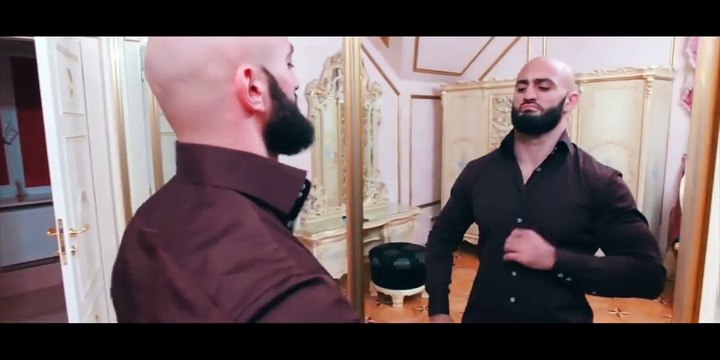 ХАБИБ НОКАУТИРОВАЛ СВОЕГО СПАРРИНГ ПАРТНЕРА УДАРОМ НОГИ !