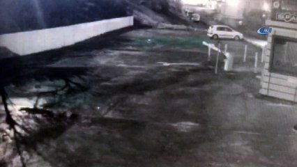 Midibüs 10 metre yükseklikten park alanına böyle uçtu