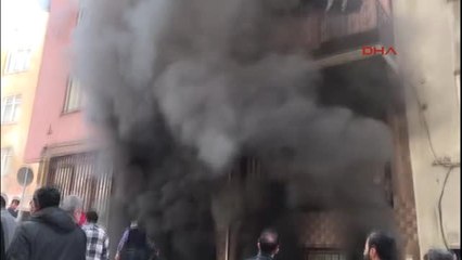 Kağıthane'de Marangoz Atölyesi Yangını...