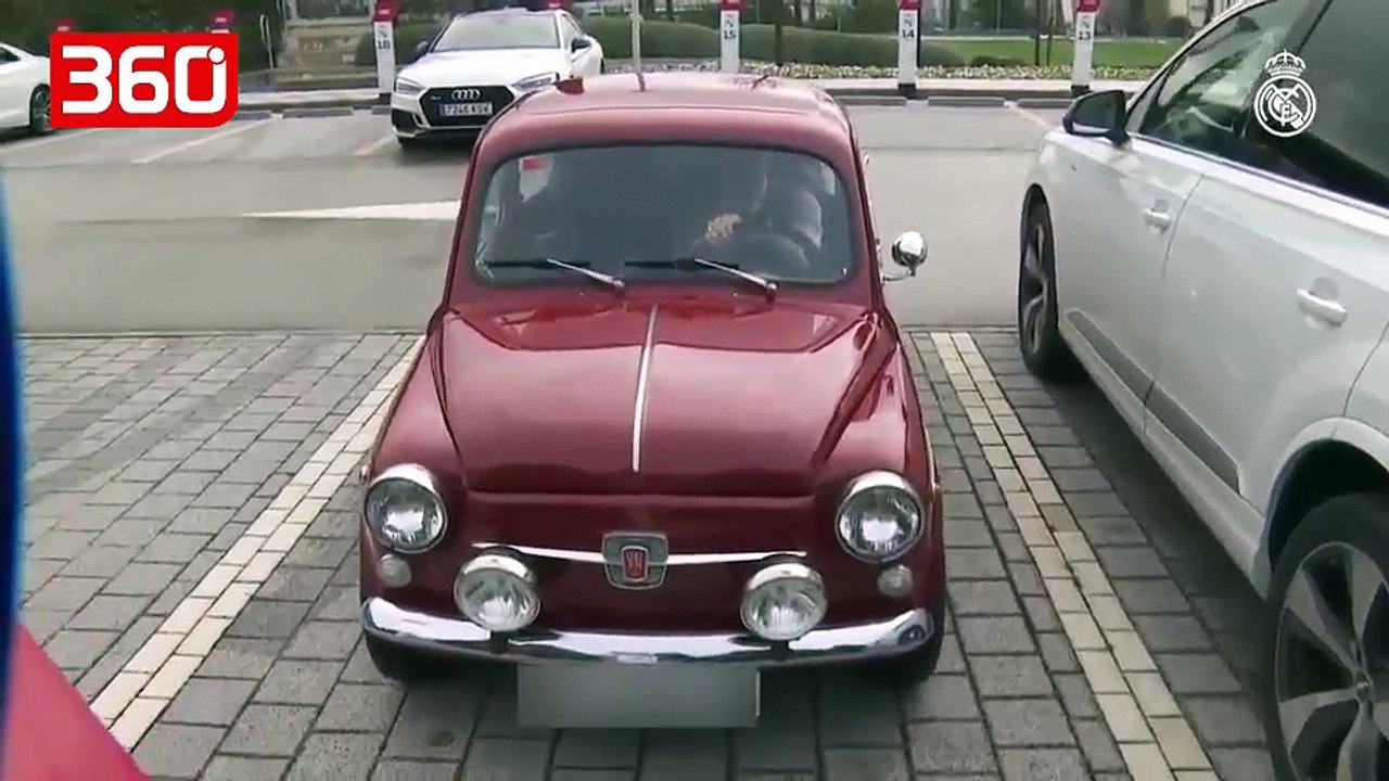 Sergio Ramos i habit të gjithë, shikoni makinën e tij më të re me të cilën shkoi në stërvitje (360video)