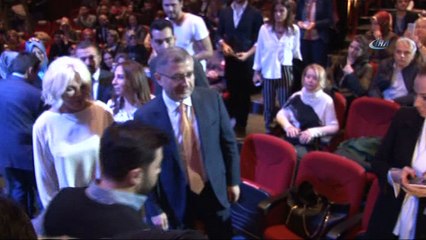 Üsküdar’da 2. İz Bırakan Kadınlar Zirvesi’ne Ajda Pekkan katıldı