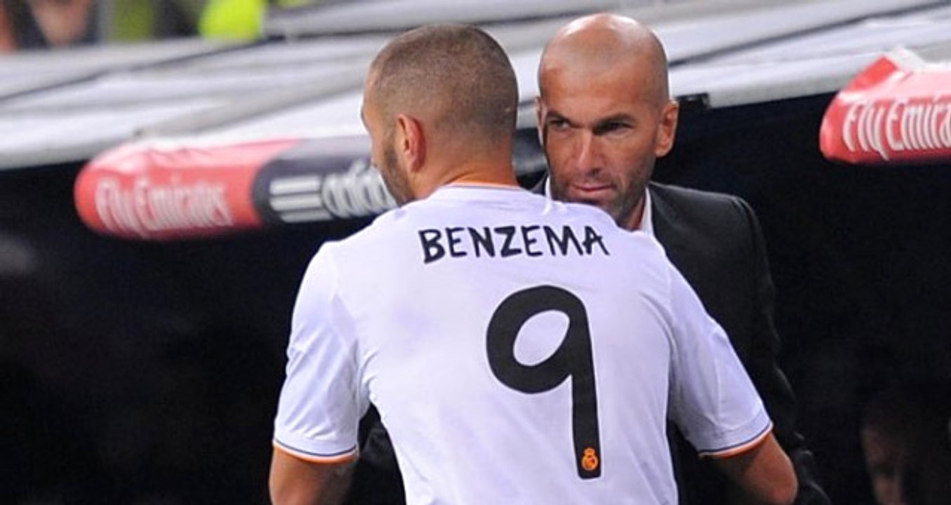 Zinedine Zidane: Futbolu Seven Benzema'yı da Sevmeli