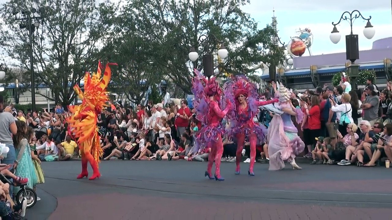 Disney Festival of Fantasy Parade 2017 MAGIC KINGDOM