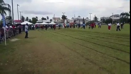 Ils organisent un 60 mètres les yeux bandés