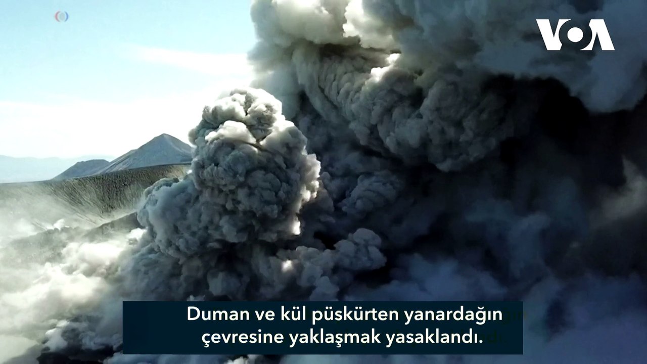James Bond Filmine Sahne Olan Yanardağ Patladı