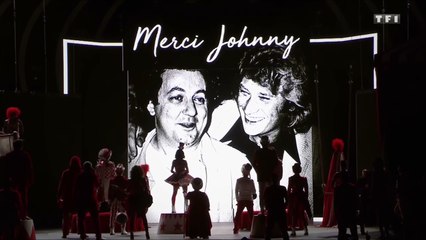 Video herunterladen: Hommage à Johnny Hallyday des Enfoirés