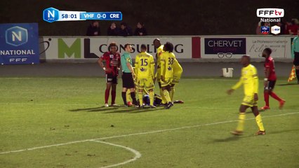 Lejeune reste à terre après ce choc avec l'attaquants de Créteil