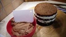 Torte mit Schokoladenbuttercreme einstreichen- dekorieren   backen - ganache a cake with buttercream
