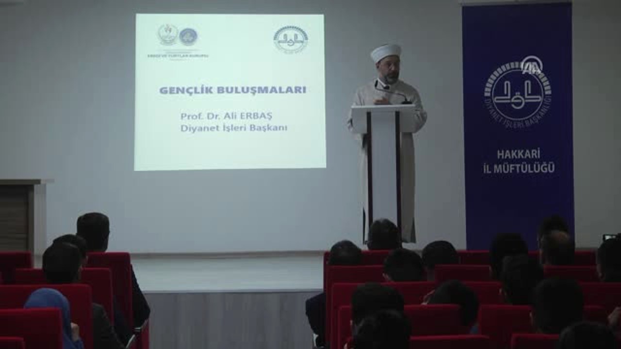 Erbaş: "Bizi Birbirimize Düşürmeye Çalışan İnsanlara Asla Fırsat Vermeyeceğiz"