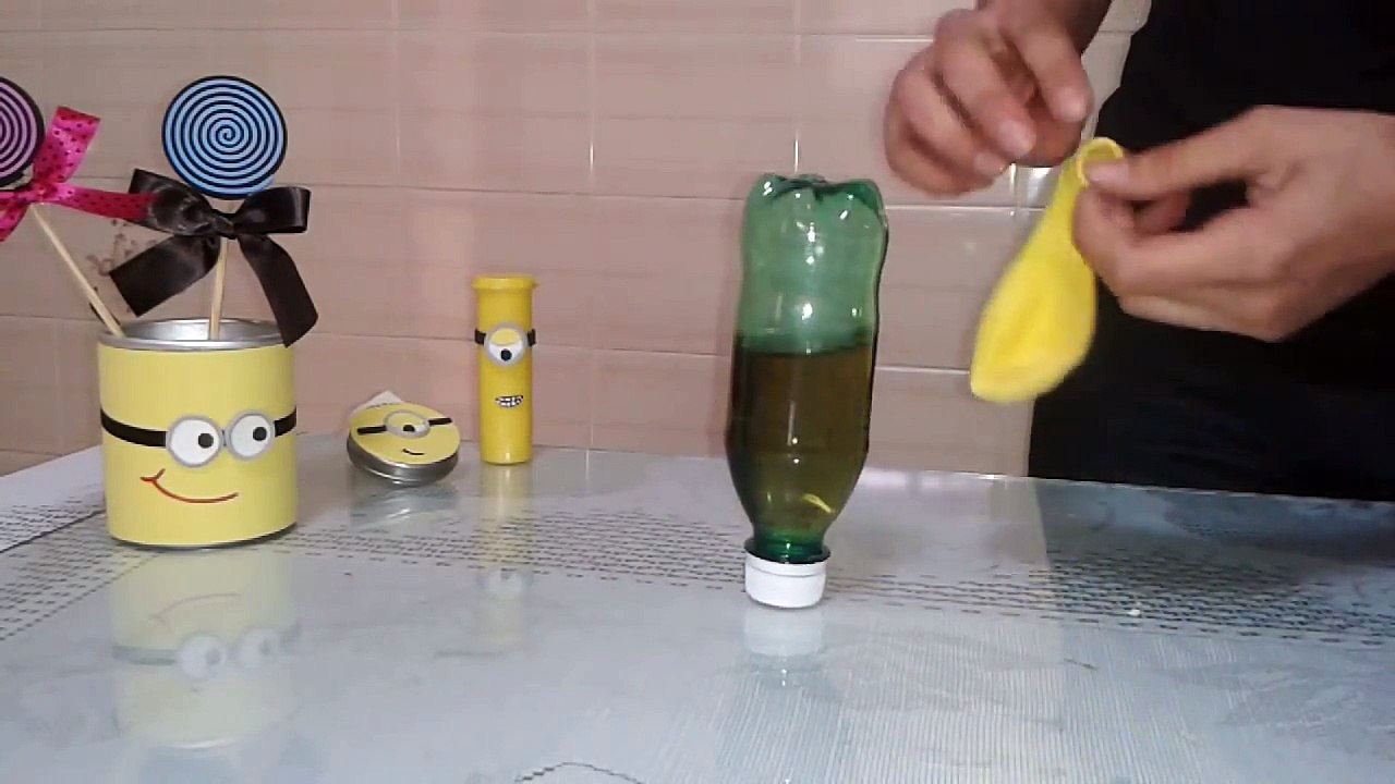 Como Fazer Garrafa personalizada dos Minions para Festa