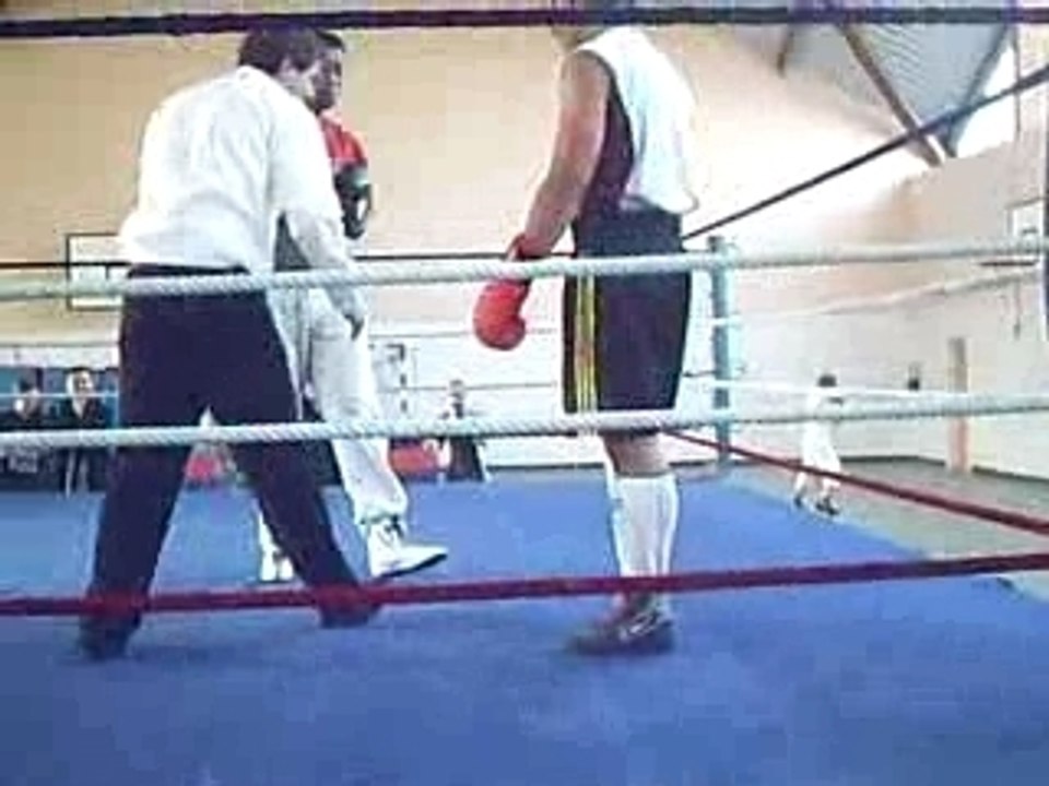Minus, premier round