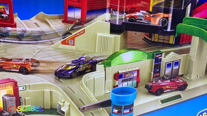 MEGAGARAJE DE HOT WHEELS ULTIMATE GARAGE CARRERAS TIBURON SHARK ATTACK JUGUETE PARA TODA LA FAMILIA