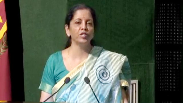 Nirmala Sitharaman pitches for women empowerment in Armed force | Oneindia News