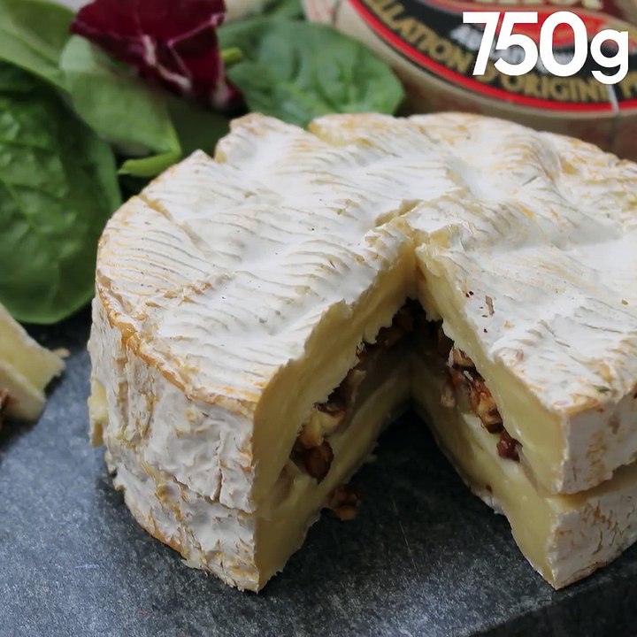 Notre conseil pour finir parfaitement un repas ? ️Un camembert AOP de caractère, la fraîcheur d'une poire et quelques noix croustillantes La recette complèt