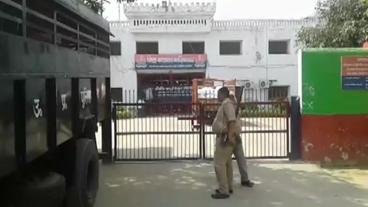 Uttar Pradesh : 27 prisoners in Ghaziabad’s Dasna jail found infected with HIV virus | Oneindia News