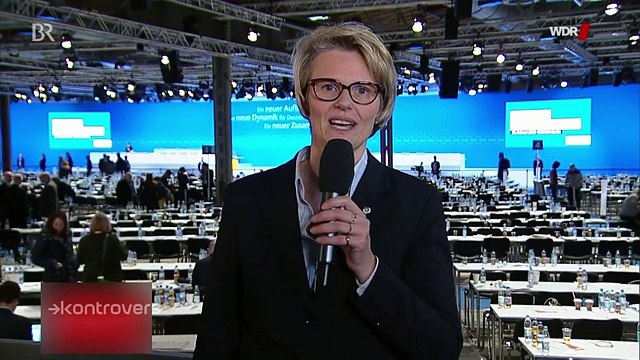 Nachschlag: Von neuen Ministerinnen, neuer Nationalhymne und neuen Tönen im Bundestag …