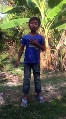 A Boy Sing beautiful in a Banana Farm | Watch and Listen to his amazing voice