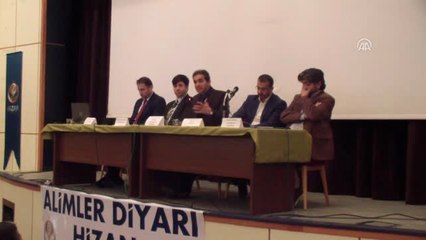 Hizan'da "Alimler Diyarı Hizan" Paneli Düzenlendi