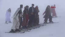 Kayseri-Erciyes Dağında Kayaklı Defile