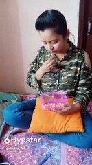 girl making fun of nitish kumar