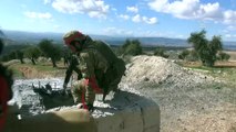 TSK ve ÖSO, Afrin ilçe merkezine bağlı Kurt Farmez köyünü teröristlerden temizledi - AFRİN