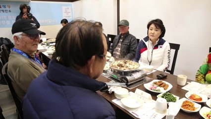 김정숙 여사, 평창 패럴림픽 자원봉사 어르신과 오찬 / YTN