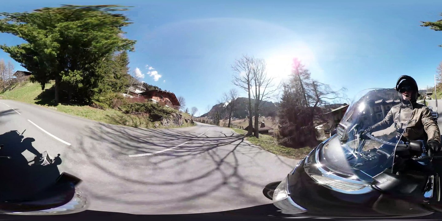 Col des Aravis  - L'arrivée en Goldwing 1800 - Vidéo 360°