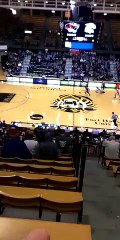Basket - Ce lycéen du Kansas s'en sort bien après une très vilaine faute