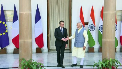 ماكرون يريد أن يجعل من الهند "شريكا استراتيجيا"