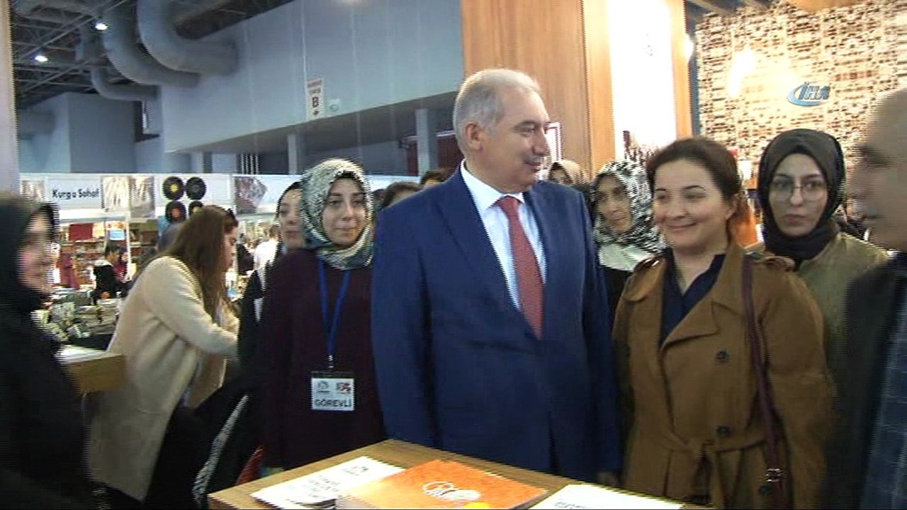 Necip Fazıl Kısakürek sergisi İBB Başkanı Mevlüt Uysal’ın katılımıyla açıldı