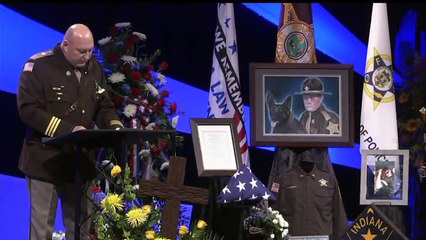 Tải video: Thousands Gather as Slain Indiana Deputy Laid to Rest