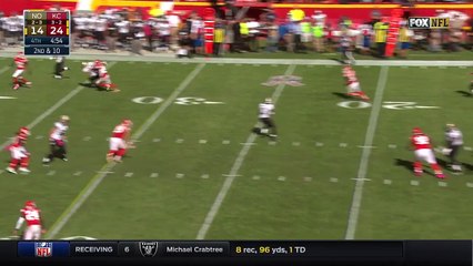 Download Video: 2016 - Drew Brees finds Michael Thomas for 21-yard gain