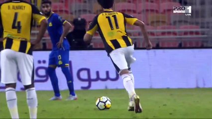 لقطة طريفة في مباراة الاتحاد والنصر