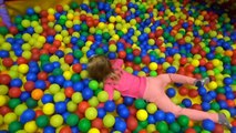 Огромная Детская Игровая Комната! Видео для детей Kids Indoor Playground Fun Play Place