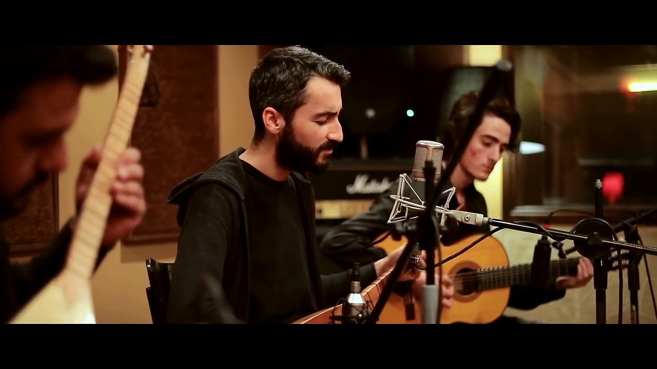 Ali Bayar - Gökte Yıldız Yerde İnsan Karınca