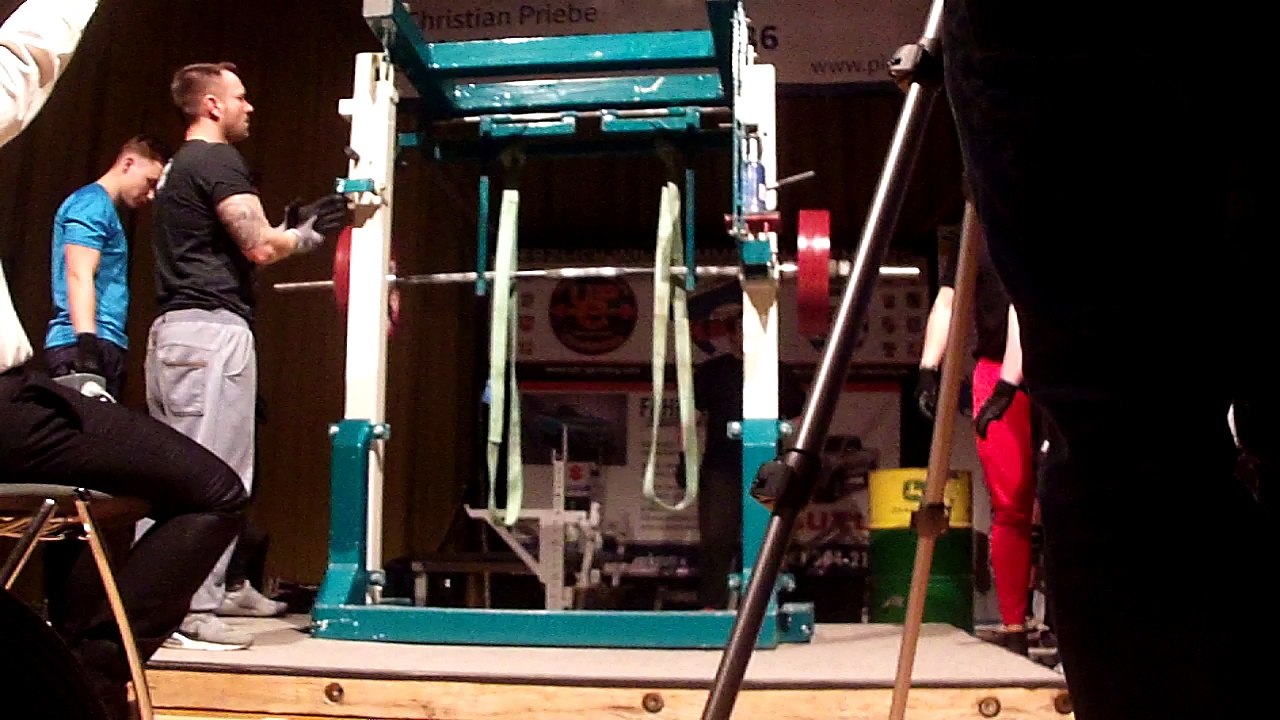 Ralf Döhne, Beuge, 1. Versuch 230 kg