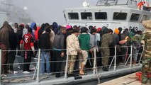 Mais de 250 migrantes resgatados em frente às costas líbias