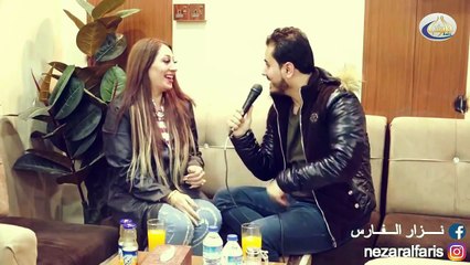 هند طالب يسألها المذيع هل انتي ام بيت ناجحة،،؟؟؟مع نزارالفارس