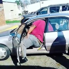 Como cuando creces y tu auto te queda chico