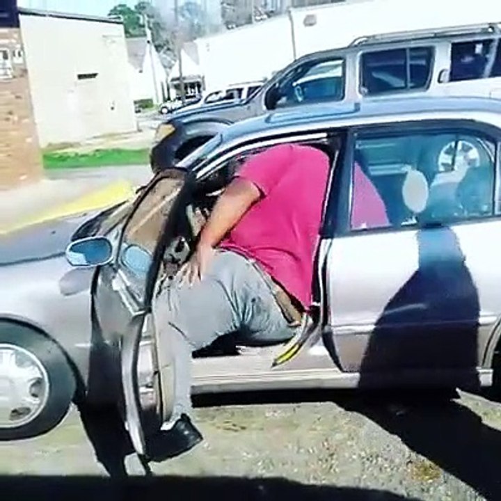 Como cuando creces y tu auto te queda chico