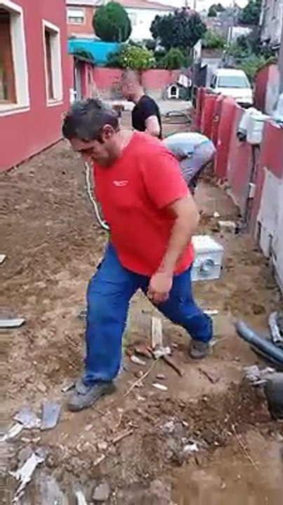 Quedan cortos de cable para cortar pero no se rinden