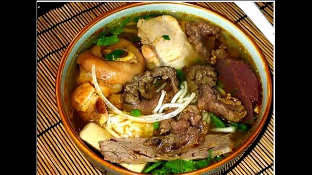 Hướng dẫn cách nấu bún bò Huế - Món ngon mỗi ngày