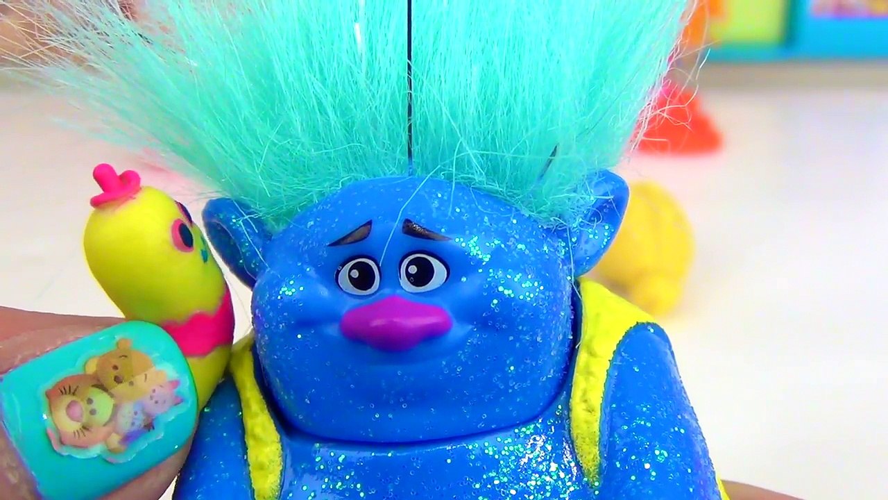 TROLLS Play-doh Cookie Cutter Kitchen Creation with Poppy & Branch