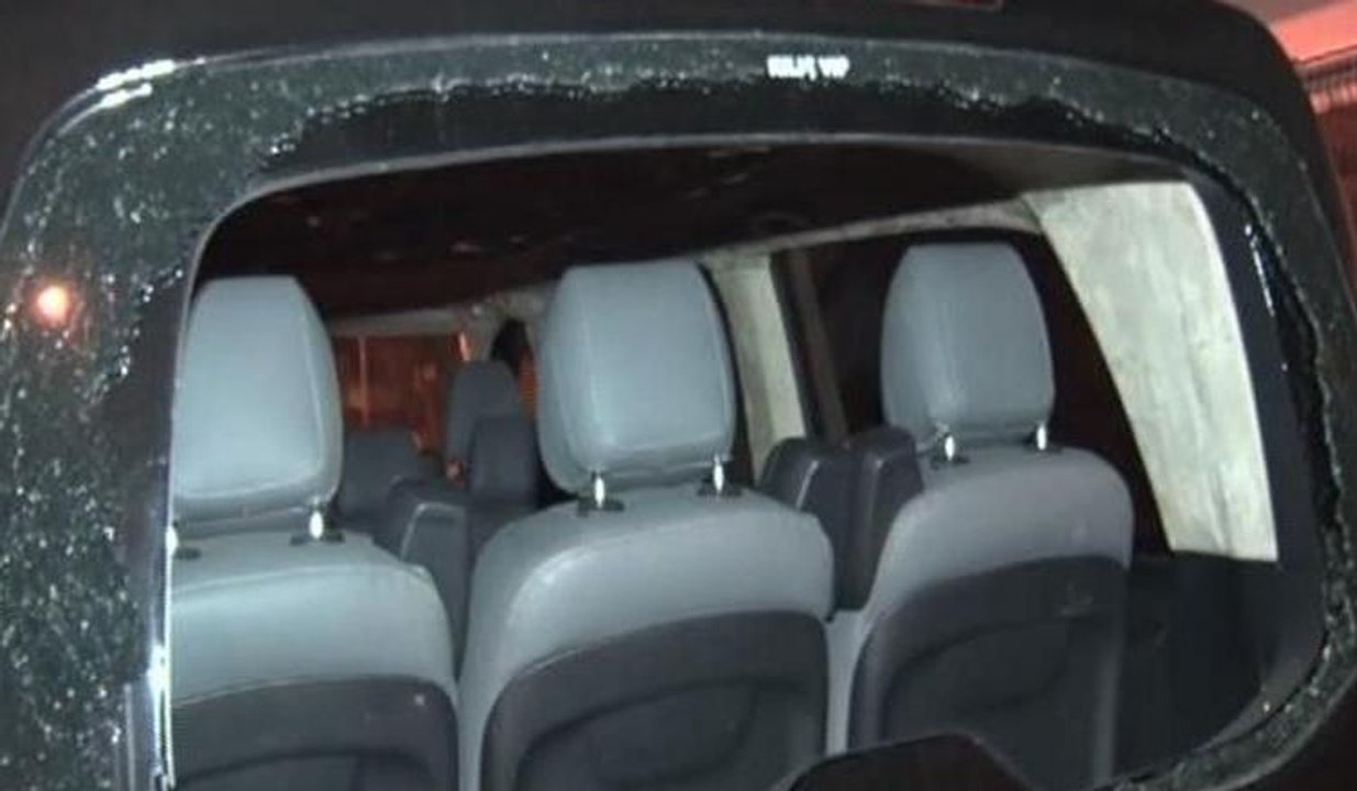 Küçükçekmece'de uber aracına ateş açıldı