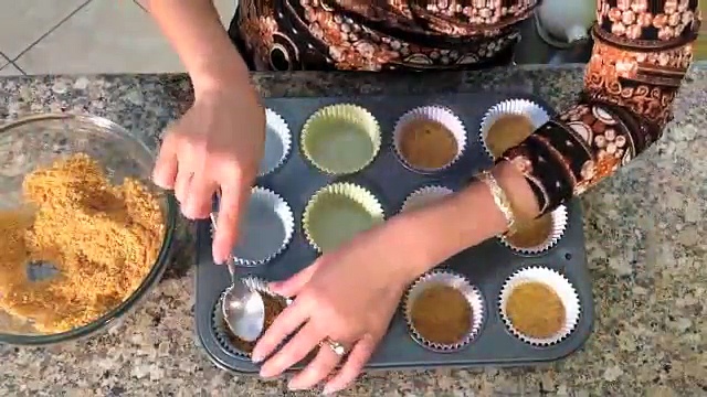 Cherry Cheesecake Cupcakes-Strawberry Cheesecake Cupcakes Recipe-How To Make Cheesecake Cupcakes. https://bit.ly/31p72oV