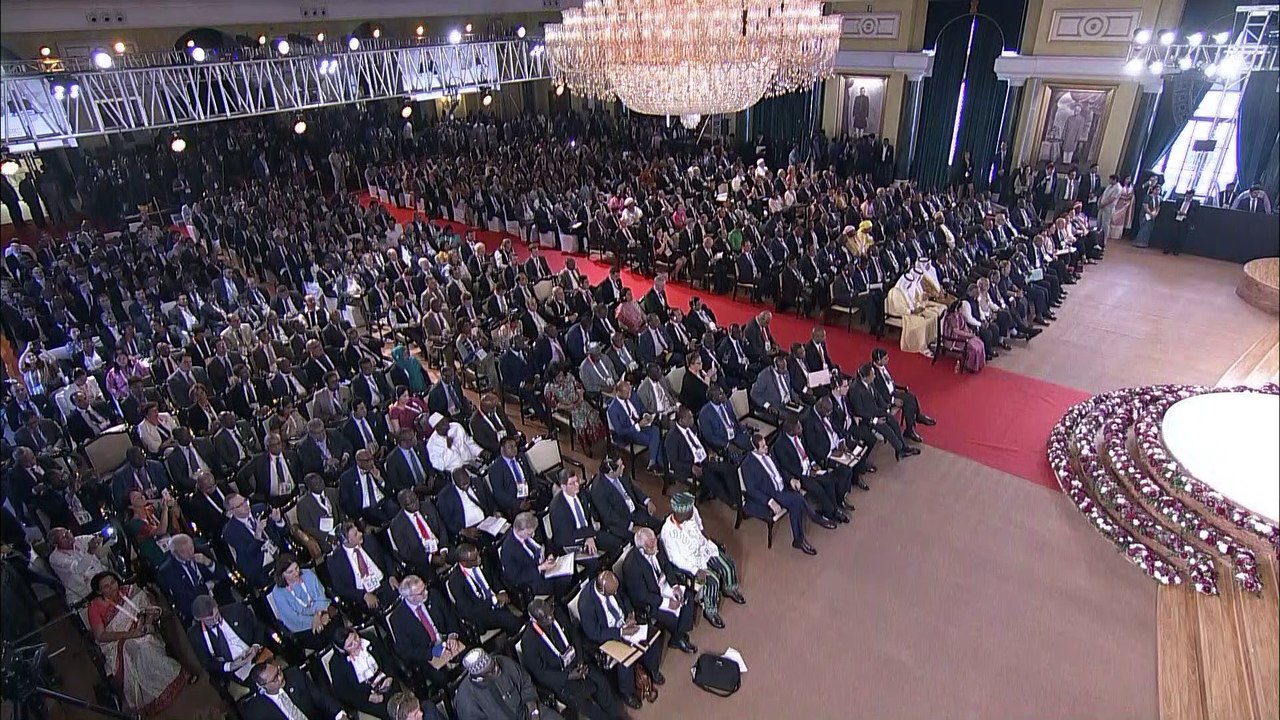 Discours du Président de la République, Emmanuel Macron, au centre culturel Rashatrapti Bhavan, New Delhi, Inde