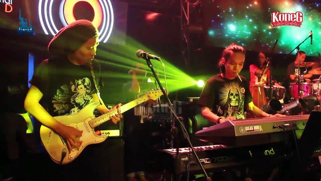 Tiara Yantika - Penasaran [1st Anniversary KONEG BAND - Liquid Cafe Jogja]