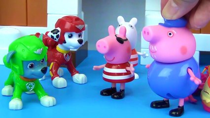 Toy Hunting with Peppa Pig on Grandpas Boat with Toys Unlimited