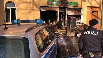 Almanya'da camiye saldırı - BERLİN