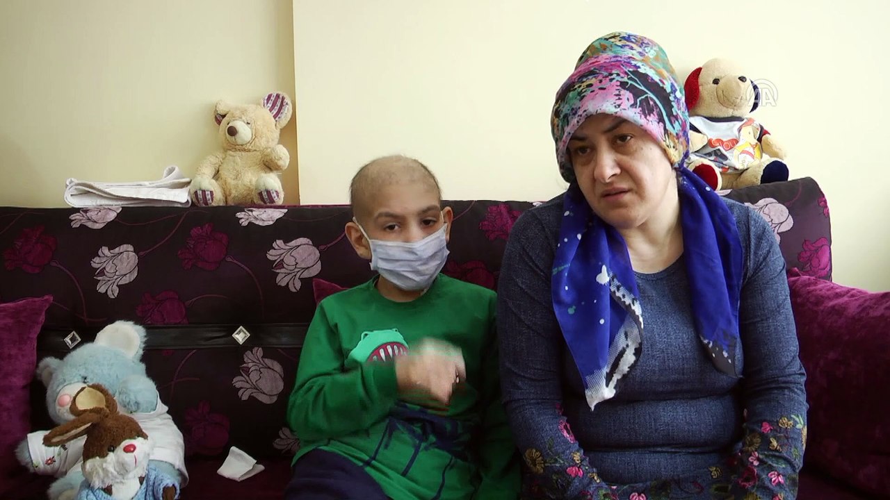 Ablasının iliğiyle hayata tutundu - SİVAS